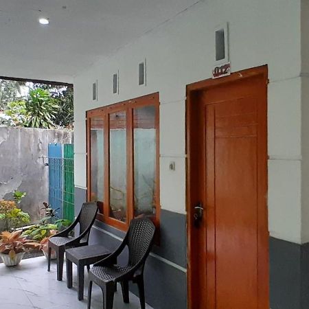 通科科雷尼安心民宿 Bitung 外观 照片